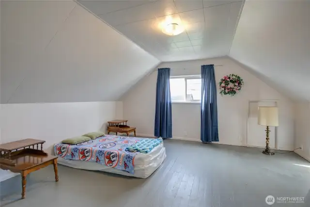 Upstairs bedroom