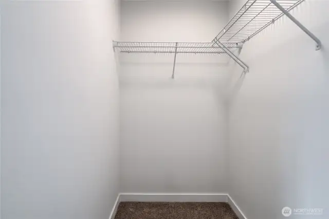 Bonus Room Closet -Pics are of a different 2834 plan. Features and colors may differ.
