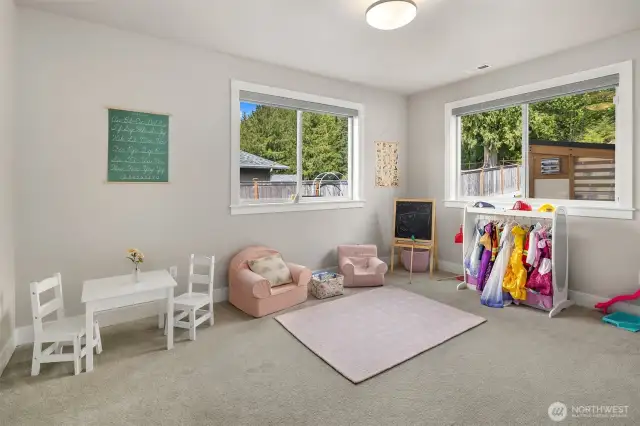 Main level bonus room