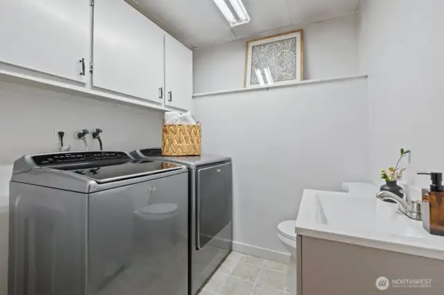 Full size laundry and guest powder room