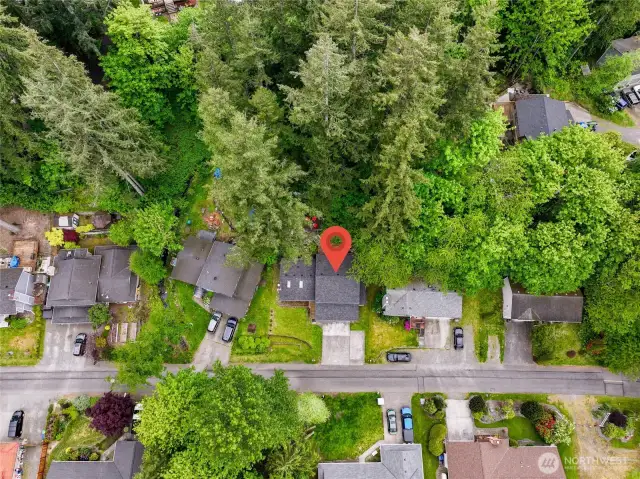 Super well located on one of the only two way roads in Cherokee Bay