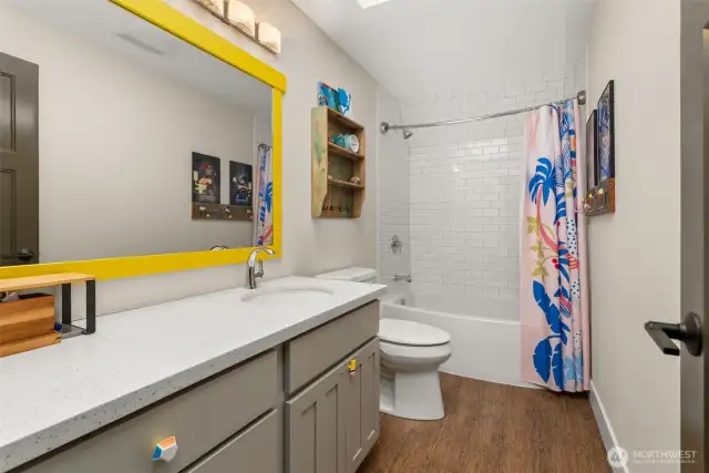 Full guest bathroom