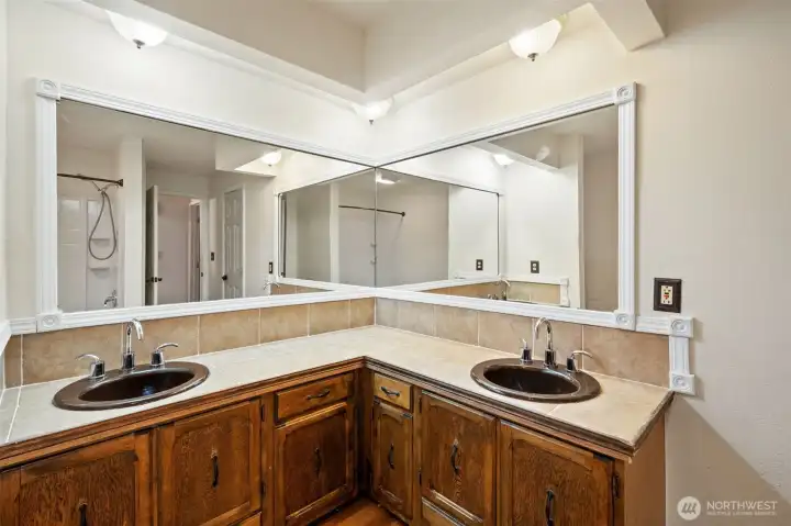 Main level Bath with Shower Tub combination.