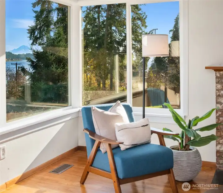 Notice the mountain is out!