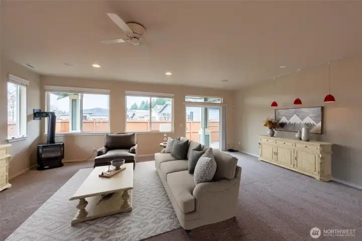 Photo shop front room