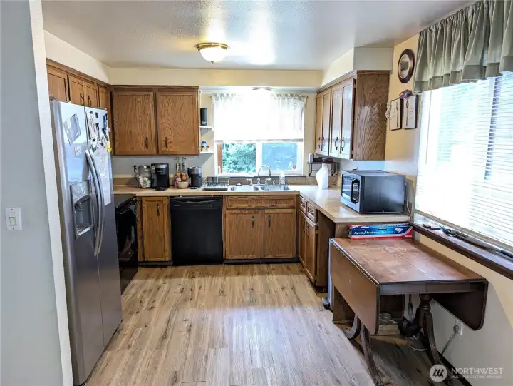 Easy kitchen remodel if desired but fully functional as-is.
