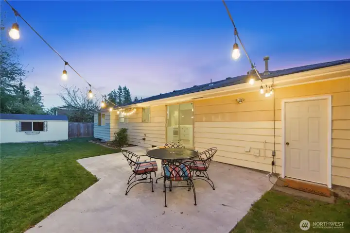Entertaining patio with outdoor lighting