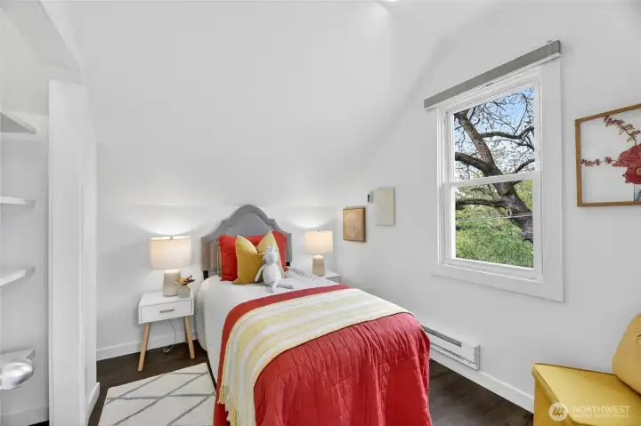 Upper level Kids room/Nursery or 2nd office!