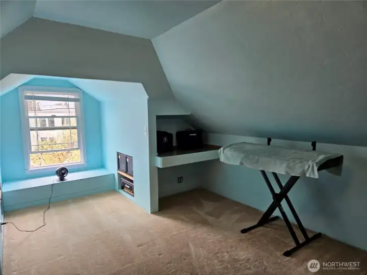 Dormered upstairs with closet