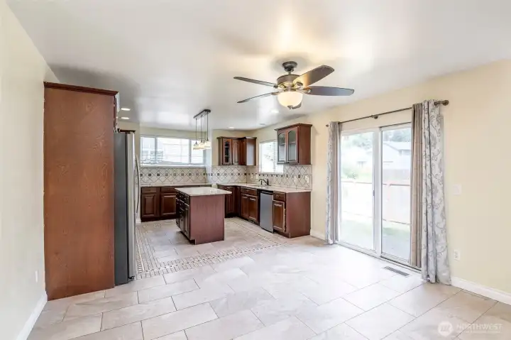 Big enough area to have a large dining area