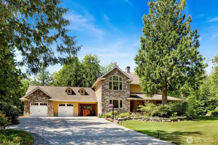 Welcome to 4921 Zander Drive, Bellingham Welcome to 4921 Zander Drive, Bellingham