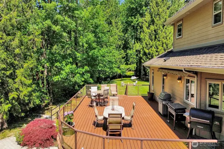 Beautiful outdoor spaces including this large deck Beautiful outdoor spaces including this large deck