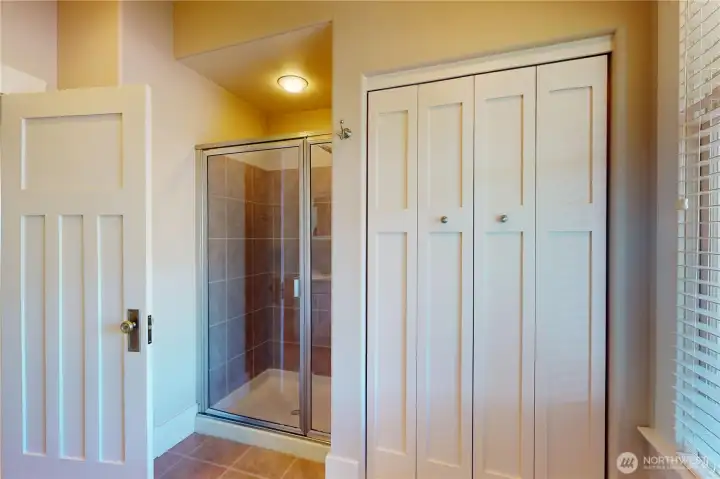 Main Floor Bathroom #1 has heated floors! Main Floor Bathroom #1 has heated floors!