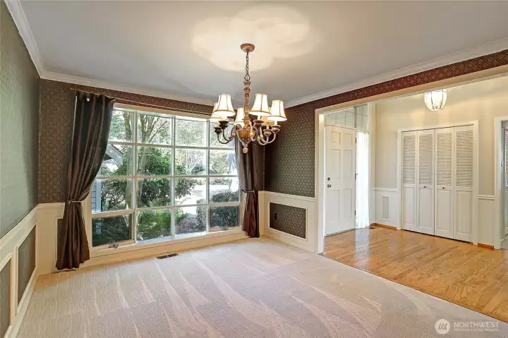 Dining room perfect for holiday gatherings!