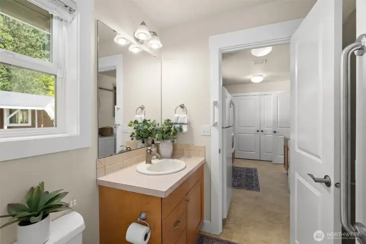 2nd bathroom