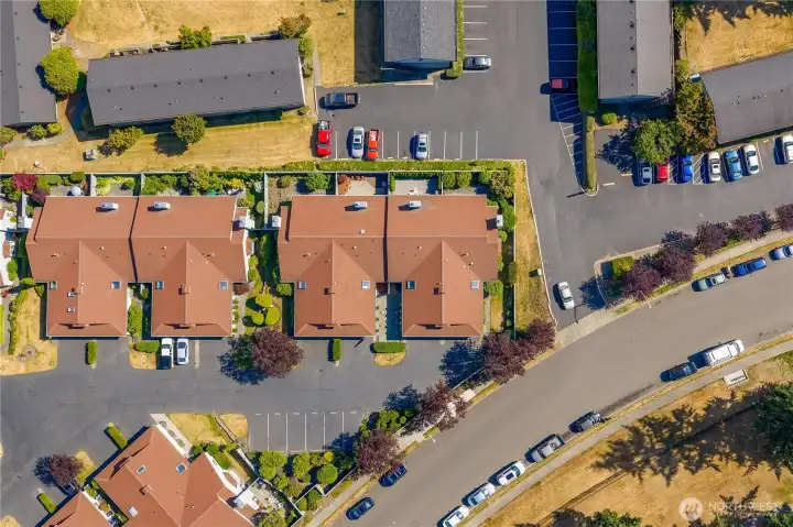 Nice 55 unit complex close to everything.