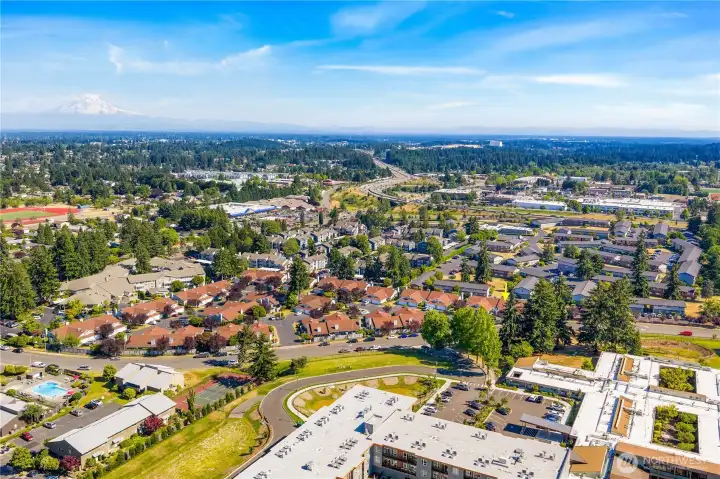 Shopping and amenities are only minutes away.