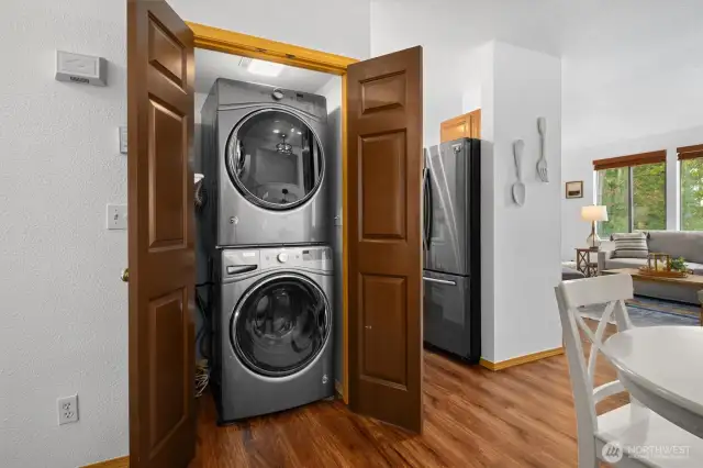 Newer full-sized washer/dryer