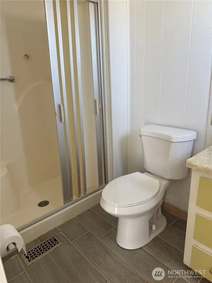 Primary shower
