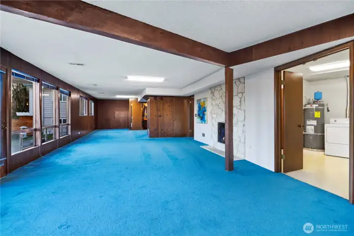 East-facing windows and there's the laundry to the right