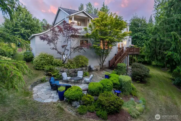 Imagine all the Summer gatherings & lawn sports.