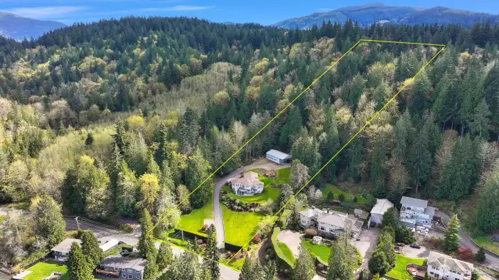 Yellow lines are approximate location