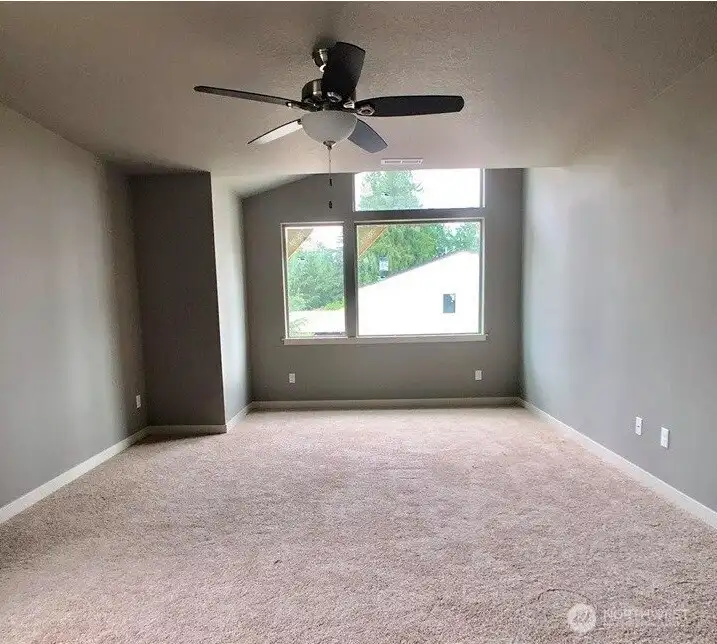 Photos were taken prior to tenants occupancy