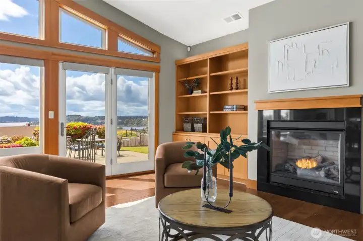 Gas fireplace with custom built-ins