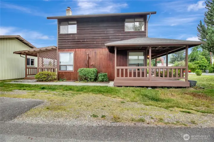 Front and back covered deck to enjoy the outdoors!