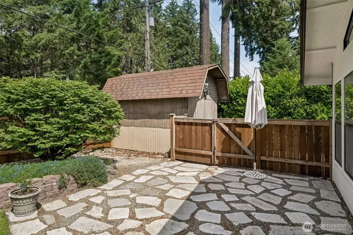 Shed for extra storage.