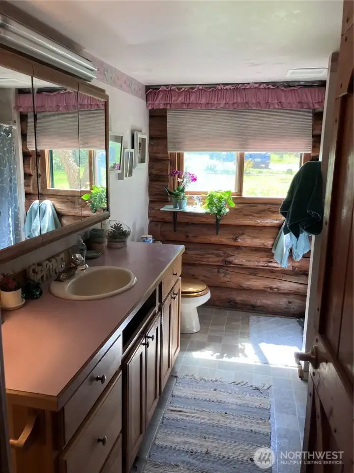 bathroom bathroom