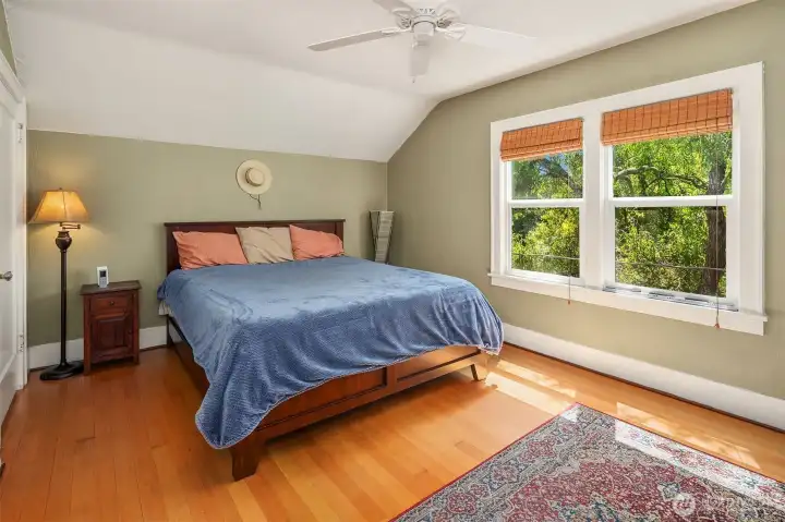 upstairs bedroom upstairs bedroom