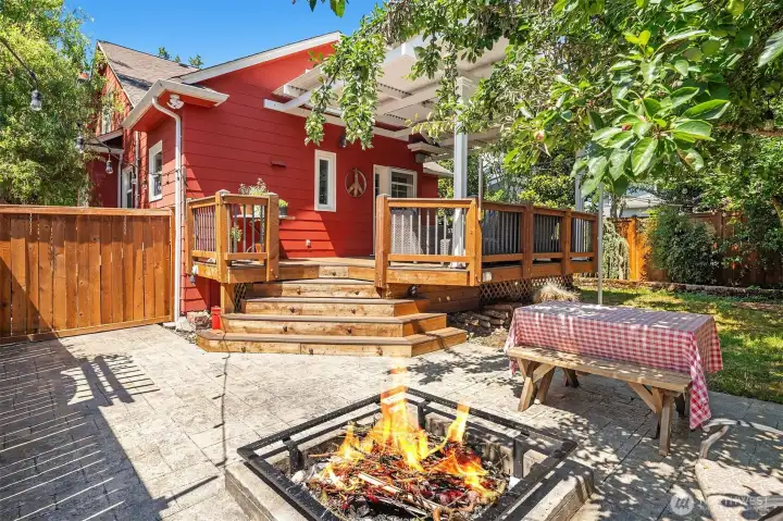 Patio with firepit Patio with firepit