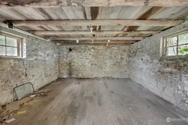 Root cellar inside