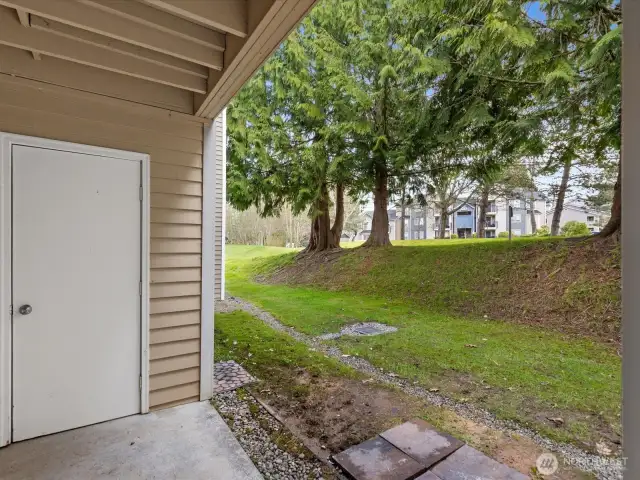 Patio w/storage
