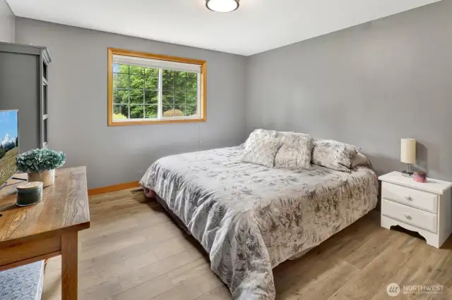 3rd upper bedroom