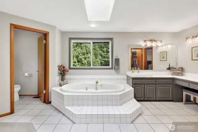 Primary suite tiled tub