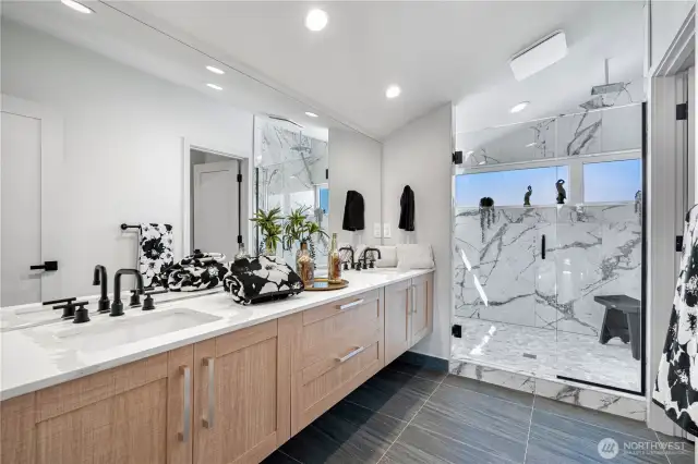 Double sinks Master bathroom