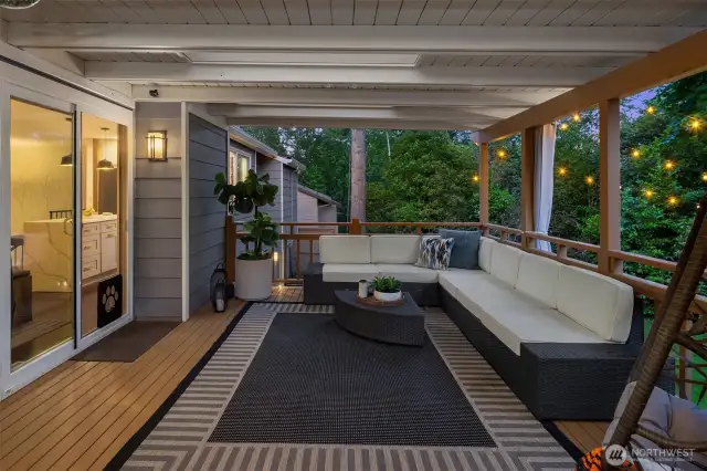 This elevated retreat doubles as a second-story view deck, ideal for relaxing outdoors while enjoying a private, tree-framed setting. Great for morning meditation or winding down at day’s end.