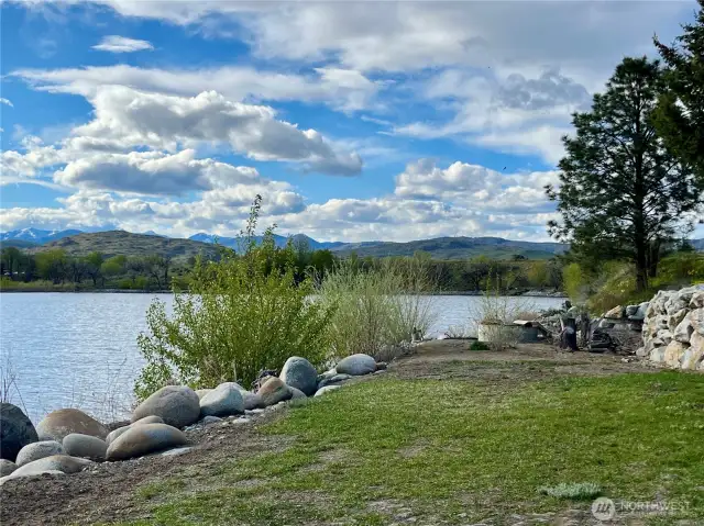 Fire pit area next to the lake