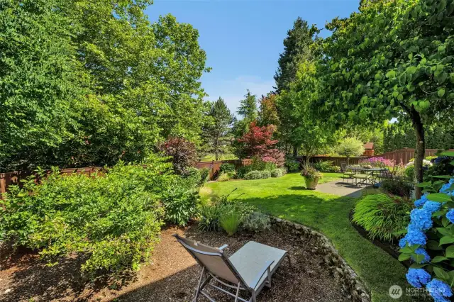 Need a quiet corner?  There's that too.