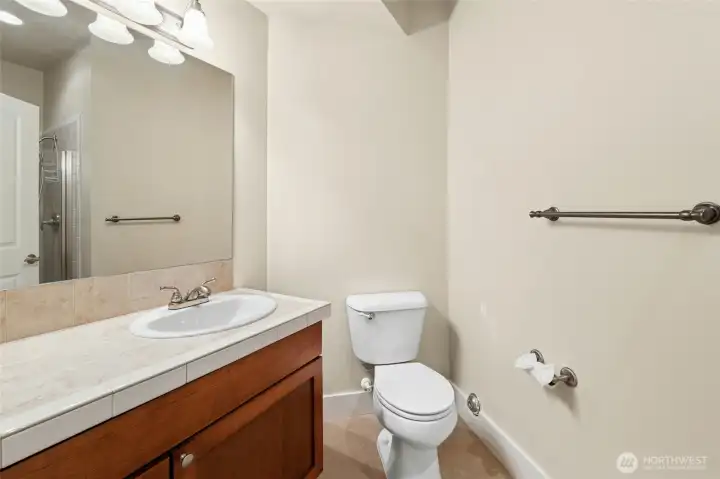Lower level 3/4 bath.