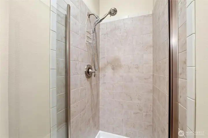 Lower level 3/4 bath.