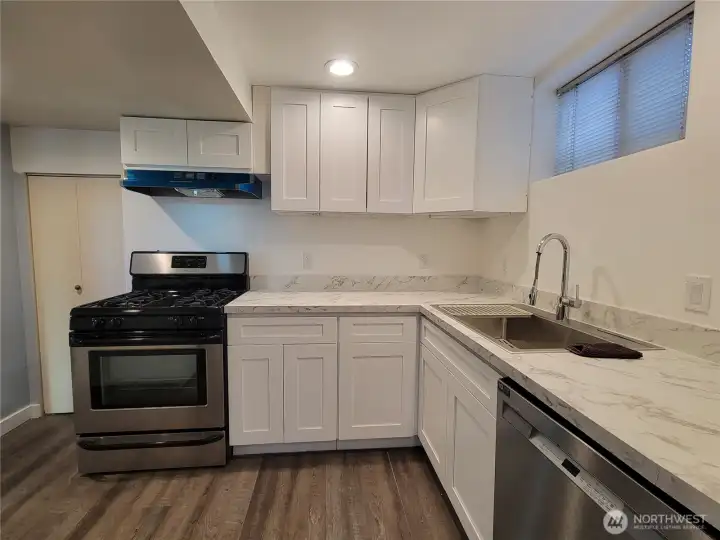 Lower level complete 4 piece kitchen.