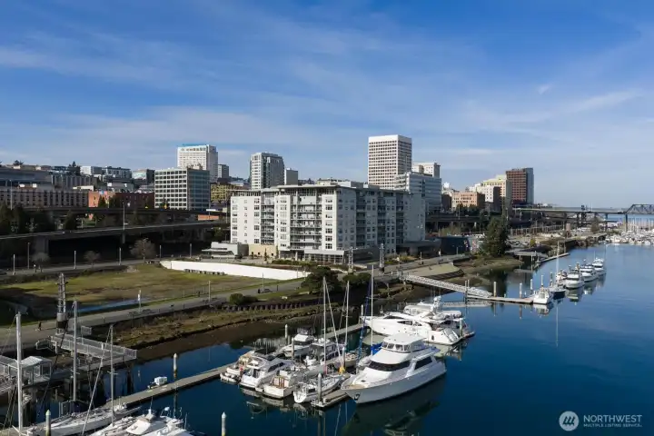 Located in an ideal location on the Thea Foss Waterway in downtown Tacoma. Convenient access to UW Tacoma, local hospitals, JBLM, I-5 and so much more!