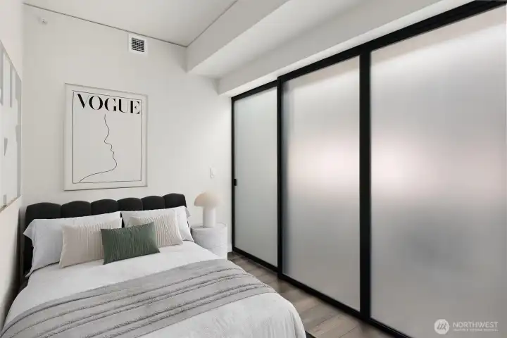 This photo has been virtually staged