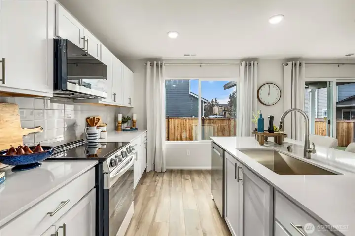 Disclaimer Secondary photos of same floor plan on different lot in different community: Photos are from another Christy, finishes, upgrades, and features may vary.