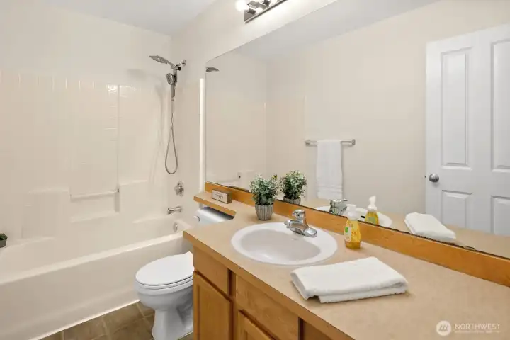2nd floor hall bath.