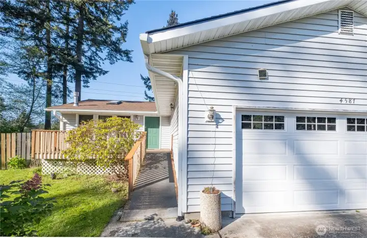 Entrance to the home from the driveway
