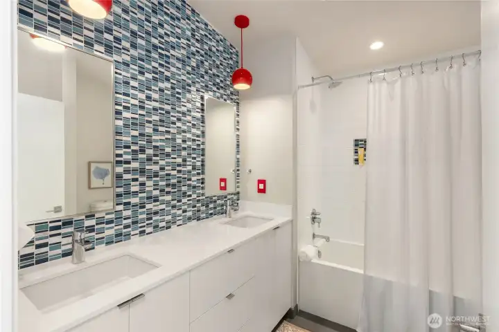 The shared bath for the upper bedrooms.